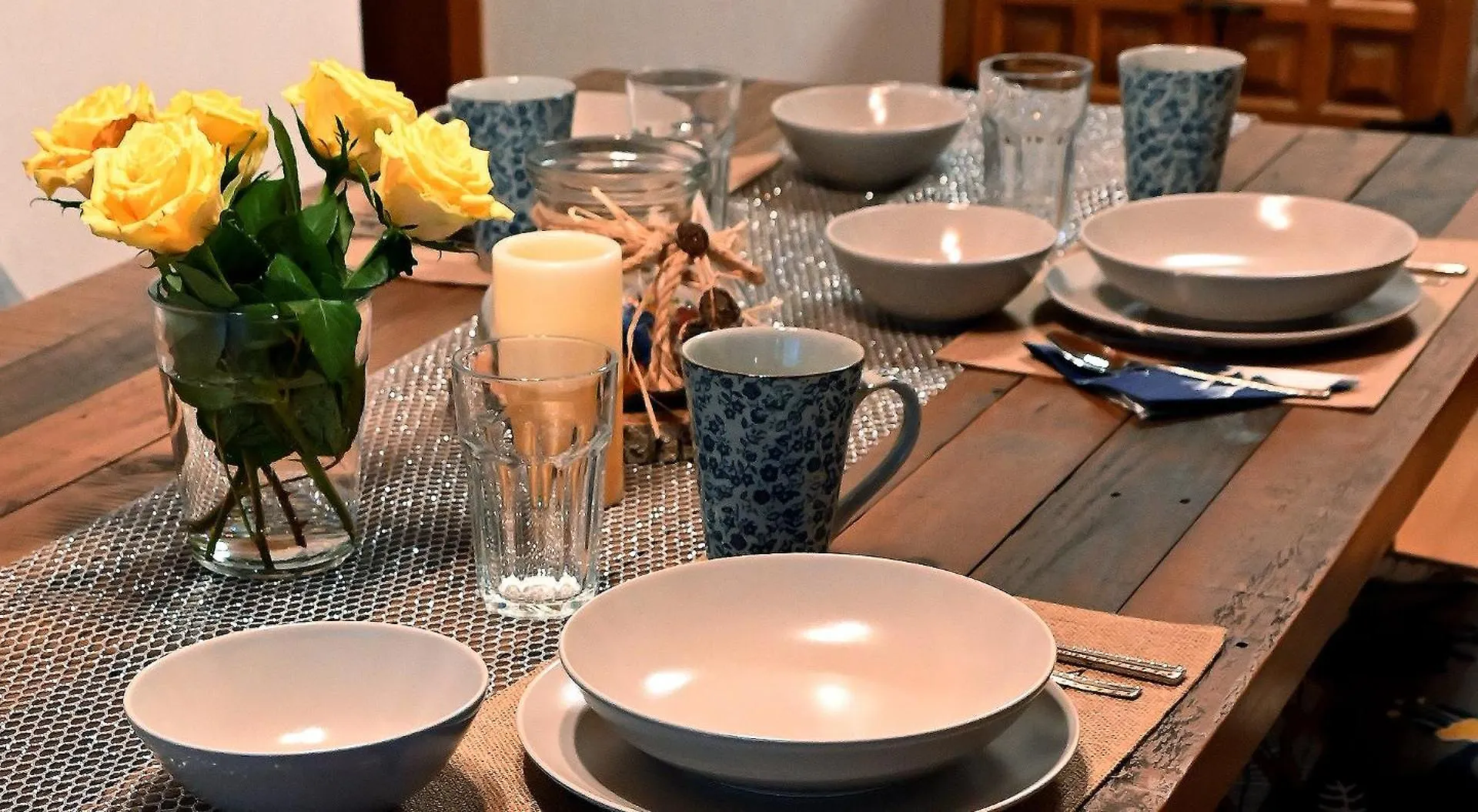 Grosse Und Schoene Ferienwohnung In Isernhagen Apartment