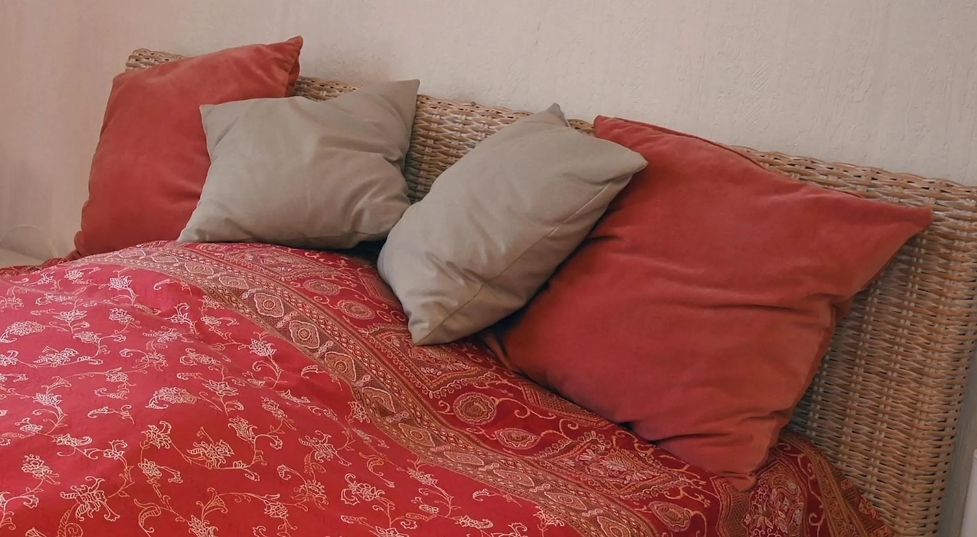 Grosse Und Schoene Ferienwohnung In Isernhagen Germany